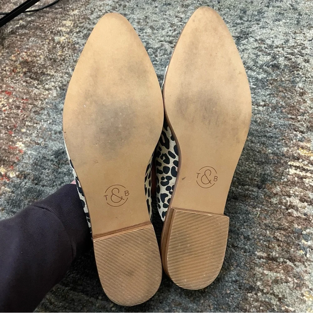 Treasure & Bond Cheetah Print Slip On Mules - Picture 3 of 8